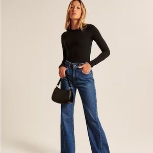 Abercrombie | Long-Sleeve Seamless Fabric Crew Bodysuit (Navy)